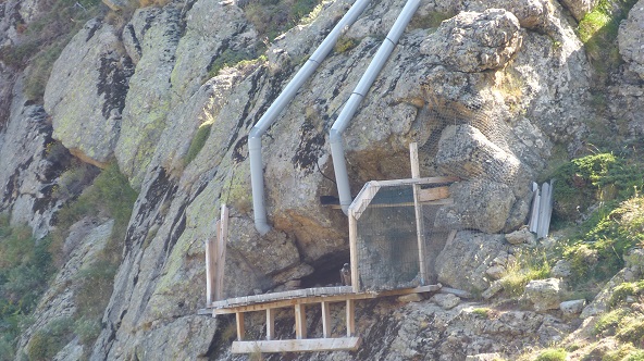  Grotte aménagée pour les Gypaétons